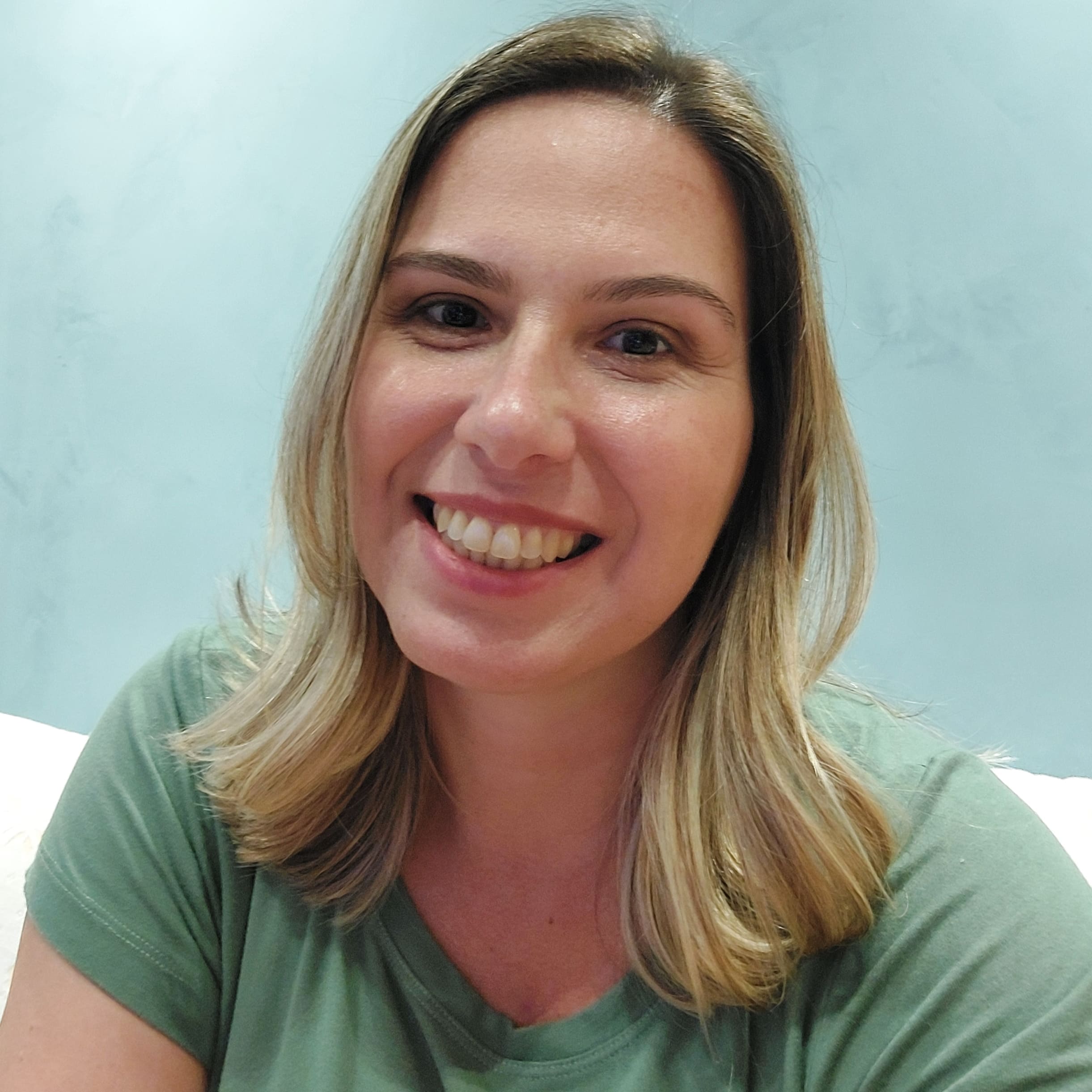 Julia Gandos (Condutor)