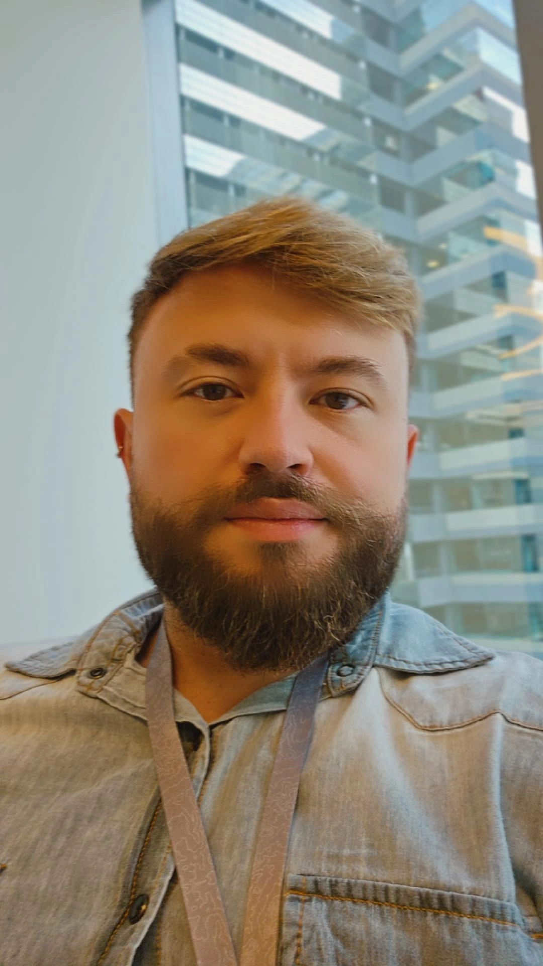 Vinicius Fujita (Condutor)